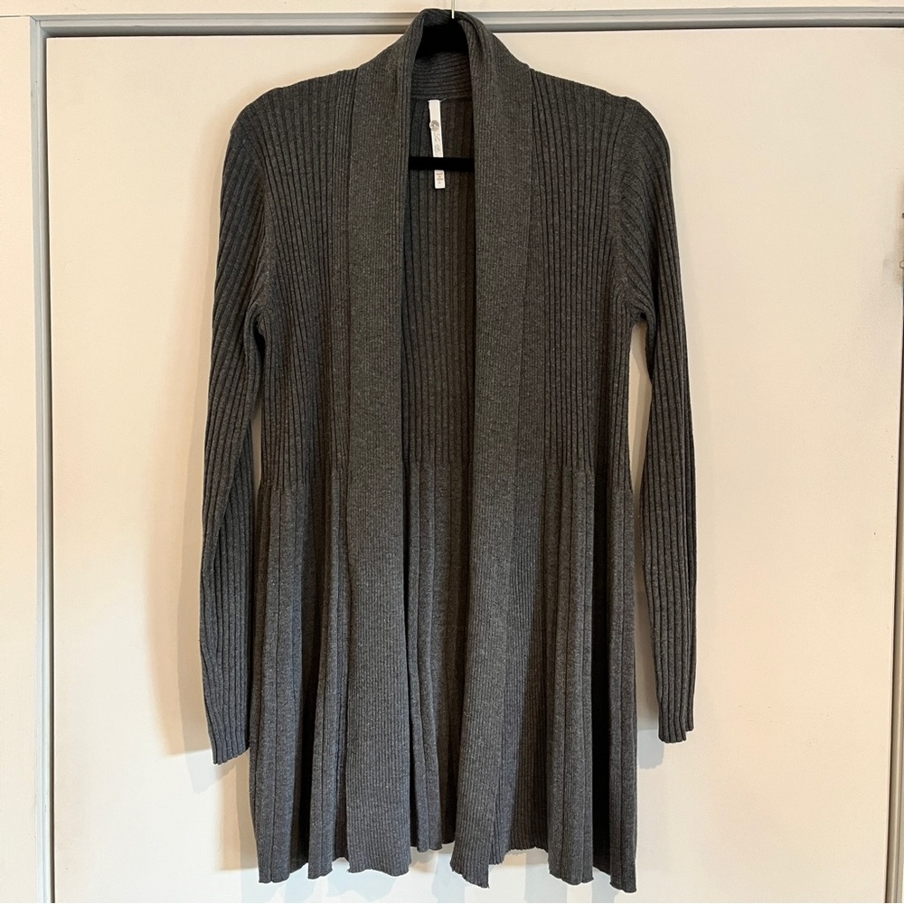 Women’s Leo & Nicole long long gray cardigan